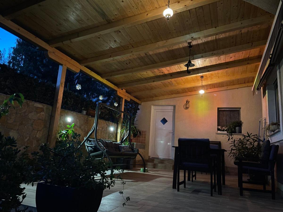 Apartment Mika พูลา ภายนอก รูปภาพ