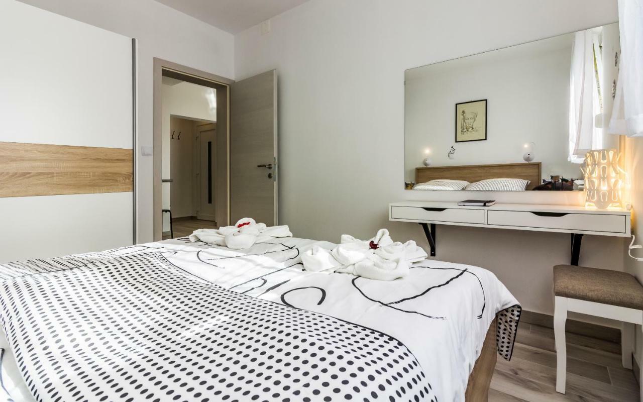 Apartment Mika พูลา ภายนอก รูปภาพ